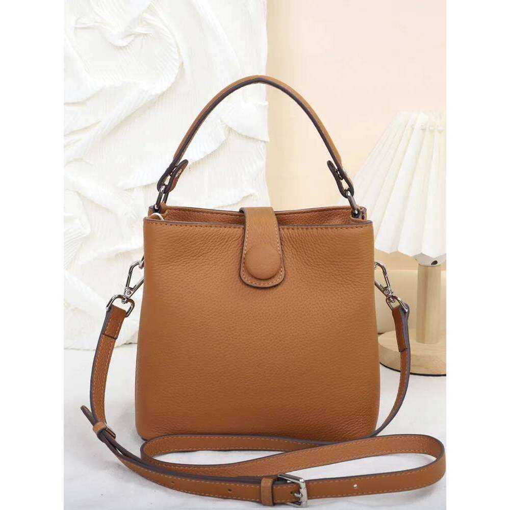 First Layer Cowhide Women Crossbody 2025 New Bucket Bag Genuine Leather Design Shoulder Bag Small Handbag