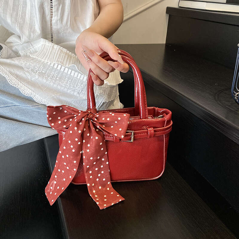 Fashion Handbag for Women 2025 Summer New Stylish Versatile Large Capacity Commuter Shoulder Crossbody Bag