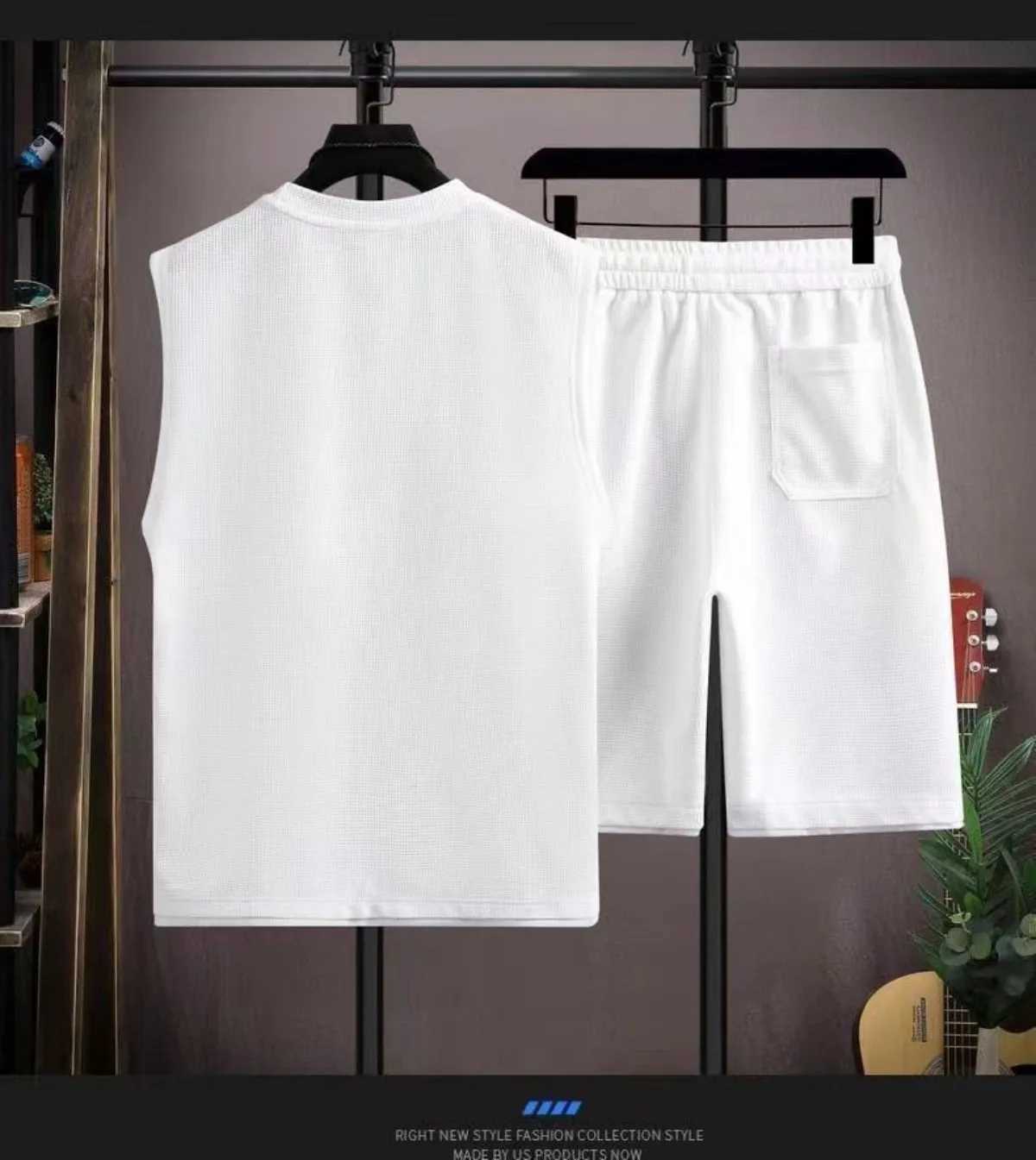 Summer mens sleeveless vest+shorts set comfortable and breathable suitable for fitness and running W250609