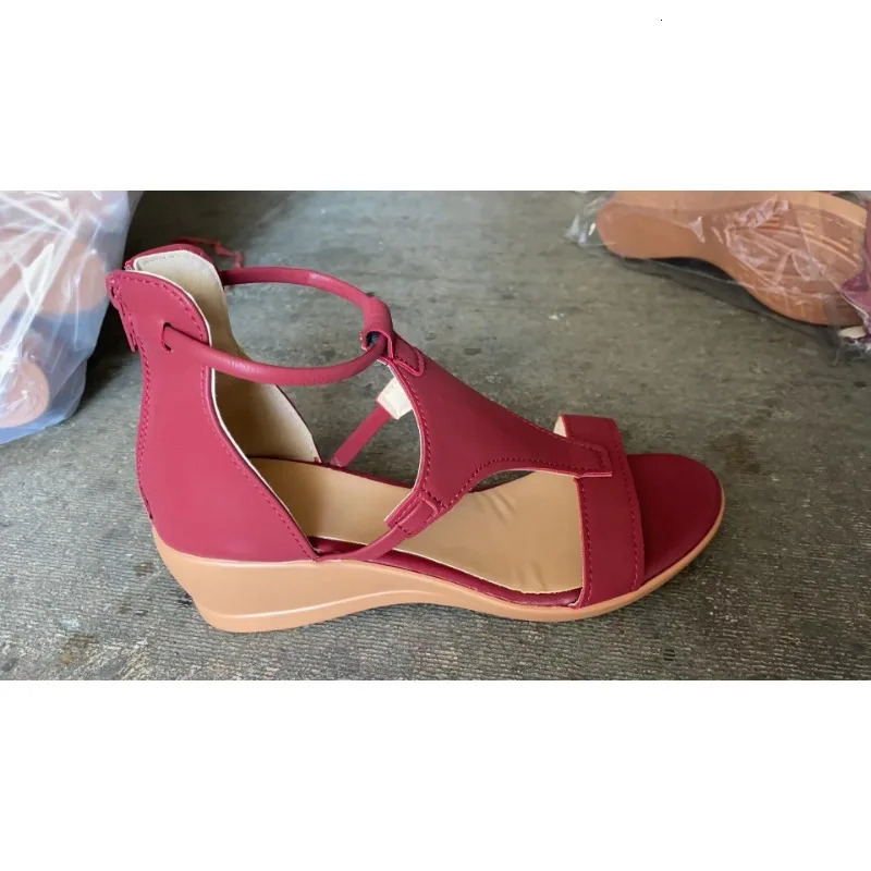 Summer WomenS Vintage Open Toe Sandals Ladies Wedges Sandals PU Leather Mid Heel Beach Shoes Female Plus Size 43 250605