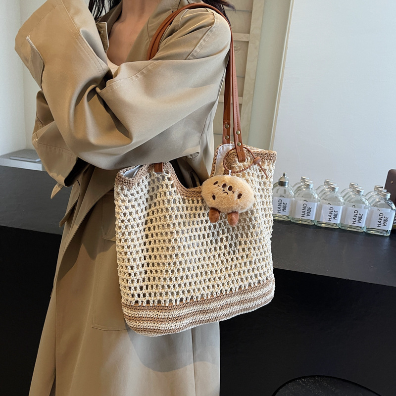 designer Large Capacity Woven Bag Women's 2025 New Straw Bag Beach Vacation Shoulder Bag Versatile Casual Tote Bag