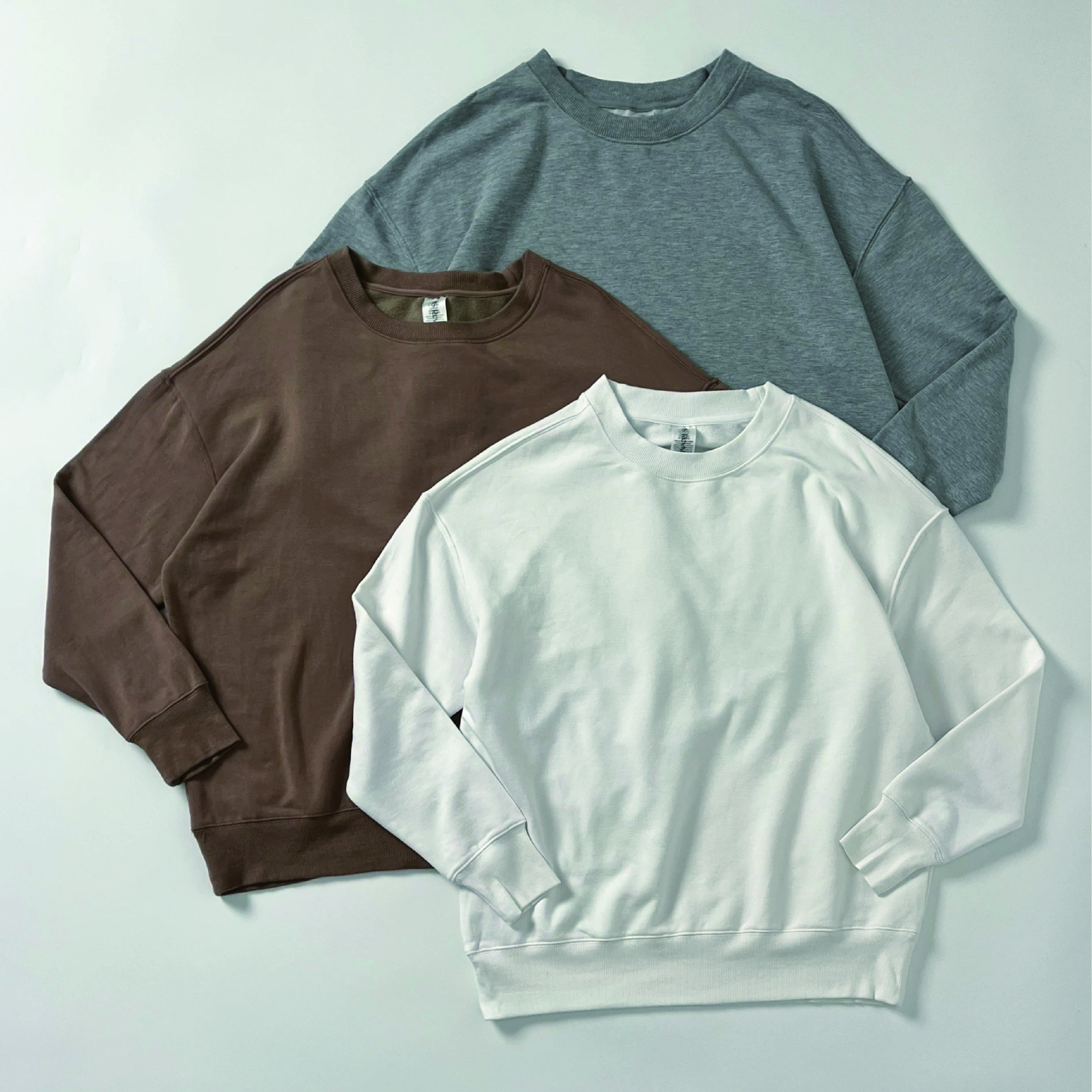 Fashionable Womens Loose-Fit Pullover Sweatshirt Simple & Comfortable Pure Color Model