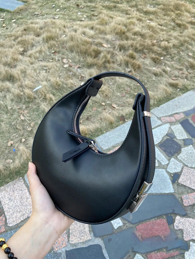 designer Niche Designer Bag for Women 2025 New Trend Simple Personality Underarm Crescent Bag Internet Celebrity Versatile Handbag Shoulder Bag