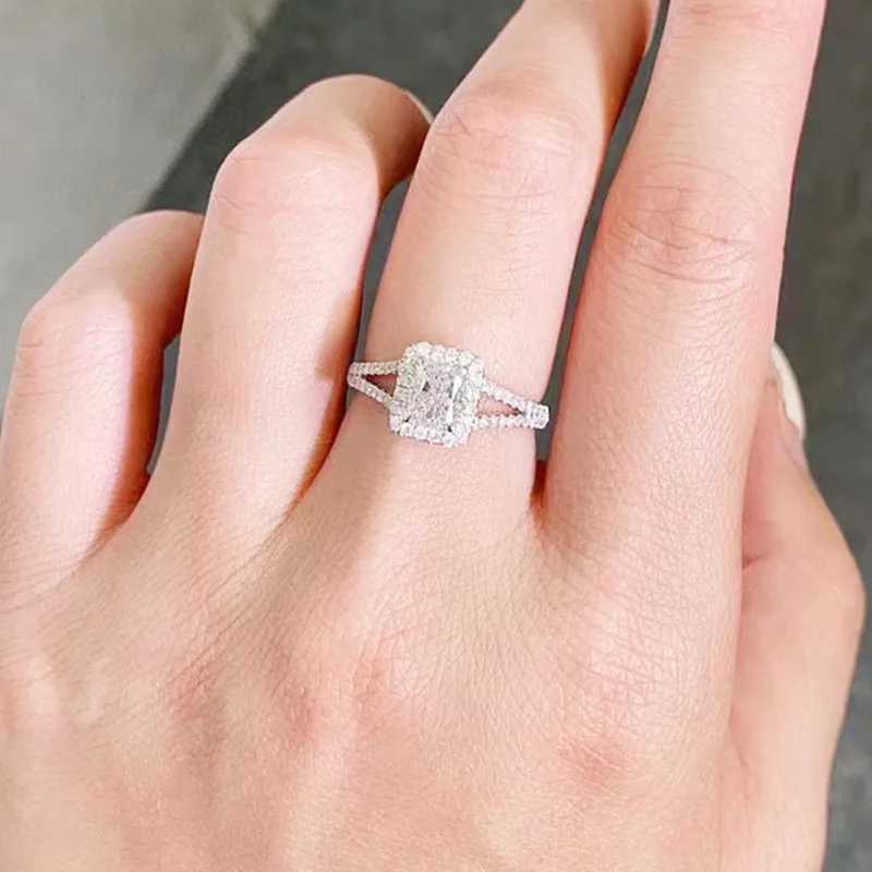 925 Sterling Silver Fashion Female Engagement Ring Shiny Cubic Zirconia Finger Jewelry Trendy Bridal Wedding Band Accessories XJ250606