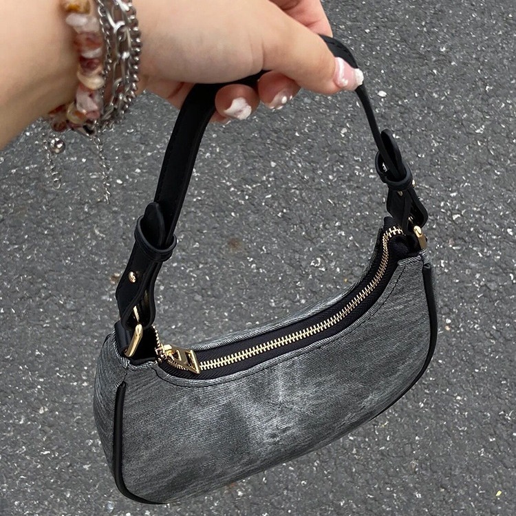 designer Niche Designer Gradient Crescent Shoulder Bag High-end Underarm Bag for Women Casual Texture Handbag Crossbody Bag for Women