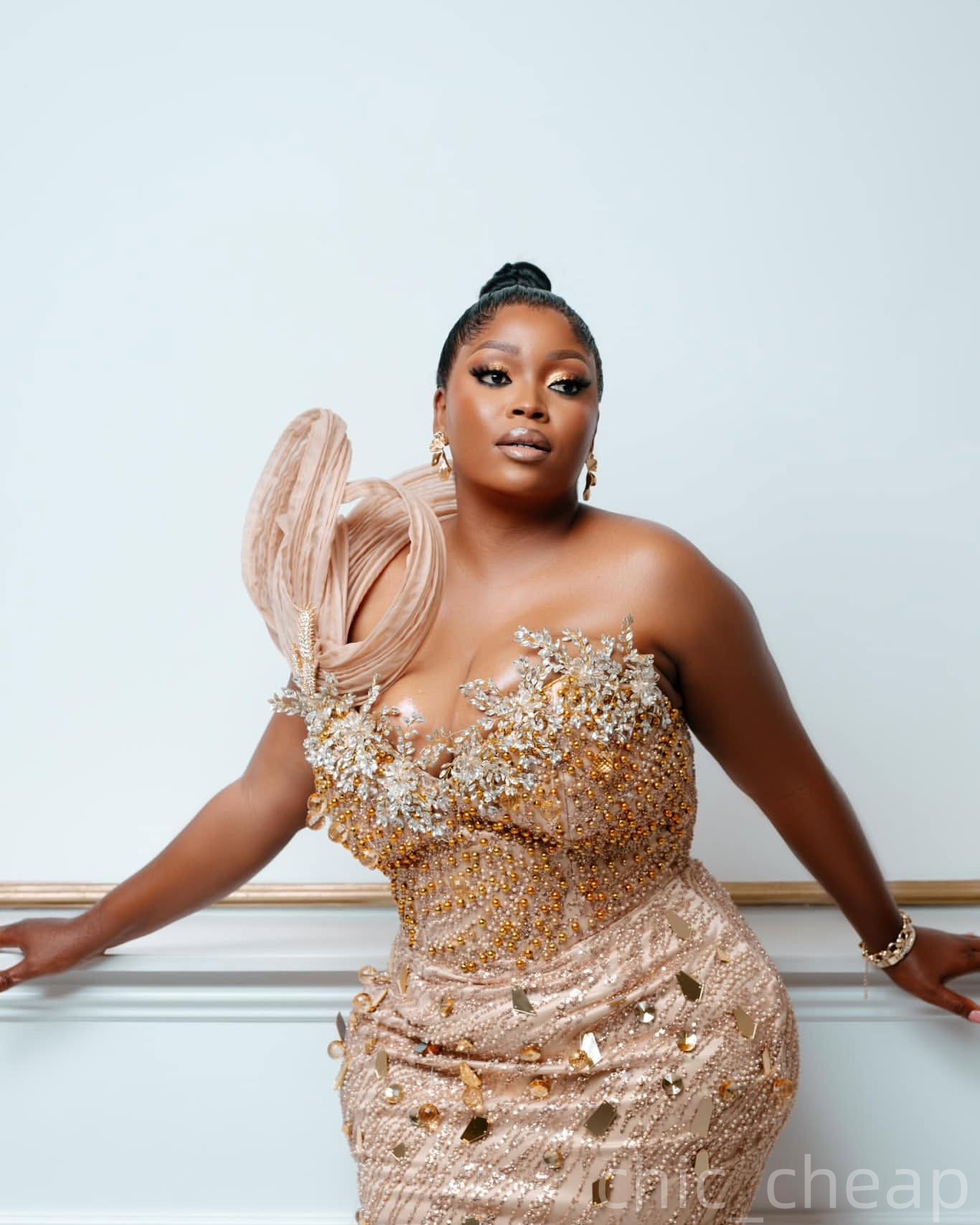 Sheath Champagne Prom Dresses 2025 Pearls Crystals Sequined Evening Formal Party Second Birthday Engagement Gowns Plus Size Dress For Special Occasion