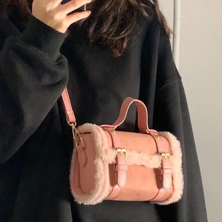 designer Li Tea Fashion Handbag Autumn Winter Women's Bag 2025 New High-end Ins Niche Furry Crossbody Bag