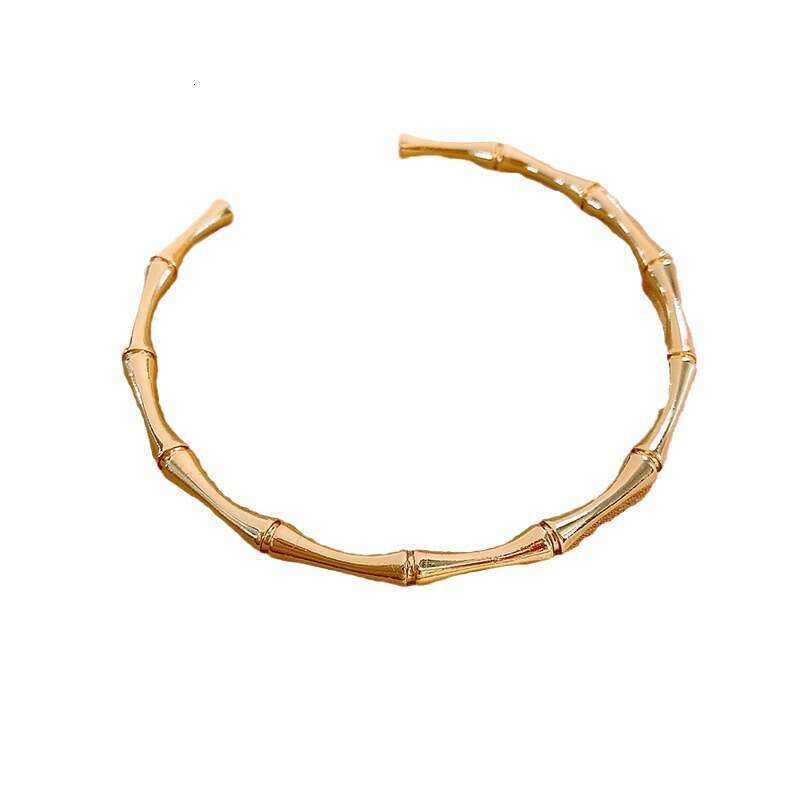 2025 New Zircon Light High-end Sense Temperament Bracelet Niche Design Jewelry with gift box