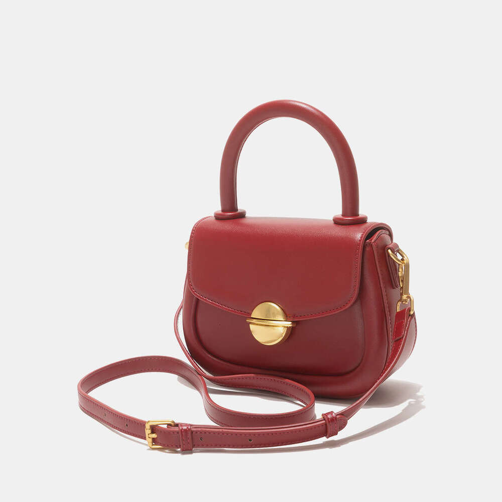 Niche High-End Handheld Saddle Cute New Red for Women Bride Wedding Crossbody Bag