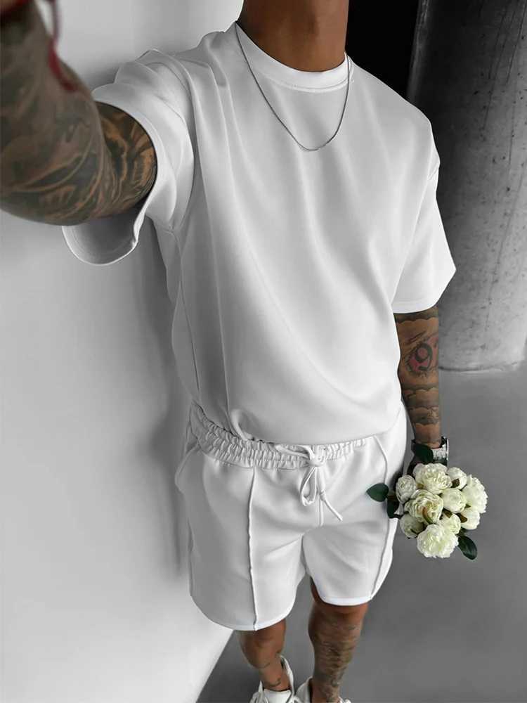 Fashionable Solid Color Outfits Mens Clothing Summer Trendy O Neck Short Sleeve Tops And Shorts Men Two Piece Sets Casual Suits W250609