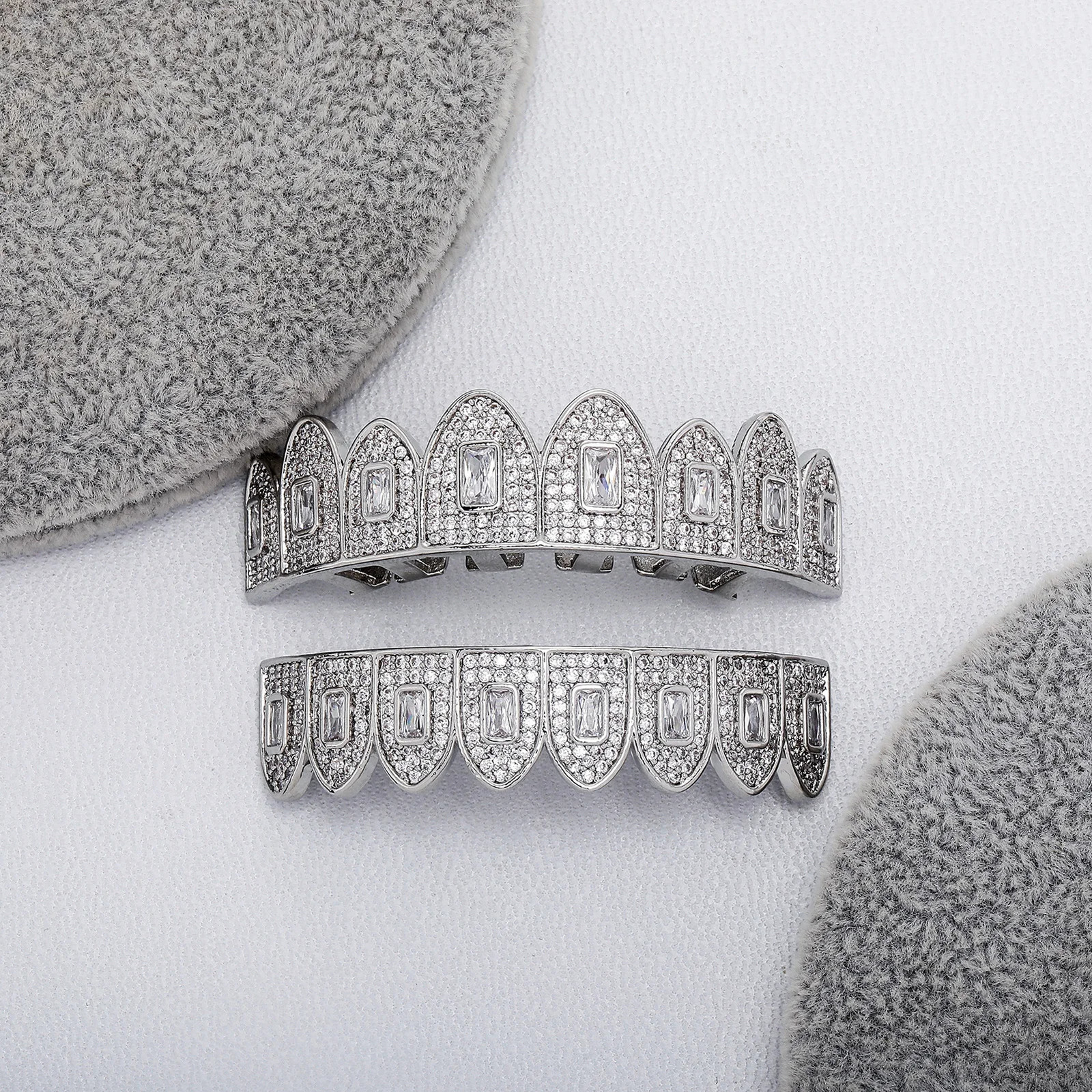 GUCY Hip Hop Micro Teeth Grillz For Men Iced Out Cubic Zircon Top Bottom Tooth Cap Cover Cosplay Jewelry 250606