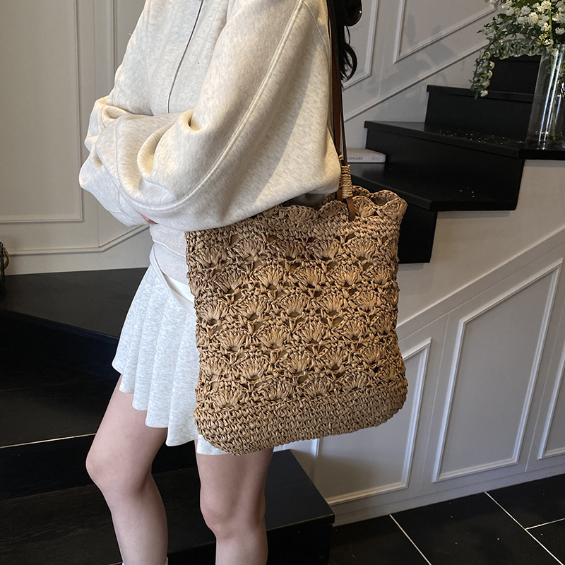 designer New Style Straw Woven Hollow Out Bag Versatile Straw Bag Women's Handbag Beach Vacation Shoulder Tote Bag