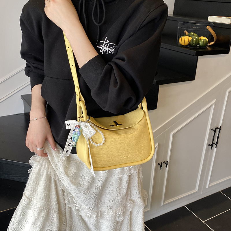 designer Niche Design Toast Bag for Women 2025 New Korean Lychee Pattern Handbag Commuter Shoulder Crossbody Pillow Bag