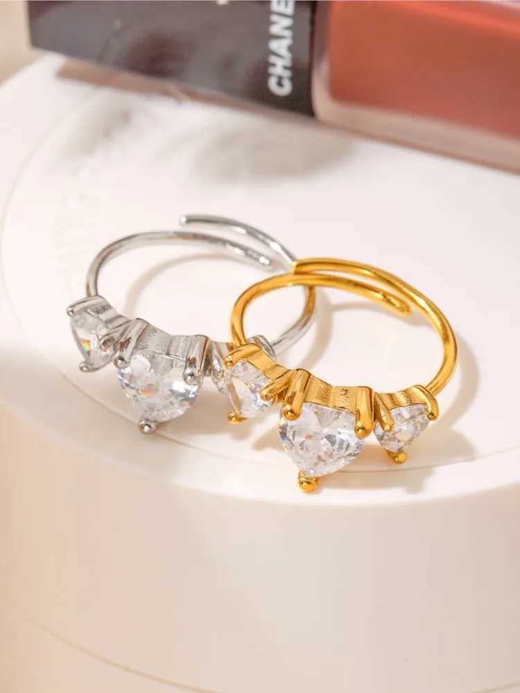 Bright Love Heart Zircon Rings For Women Gold Plated Stainless Steel Adjustable Female Ring Luxury Woman Jewelry XJ250606