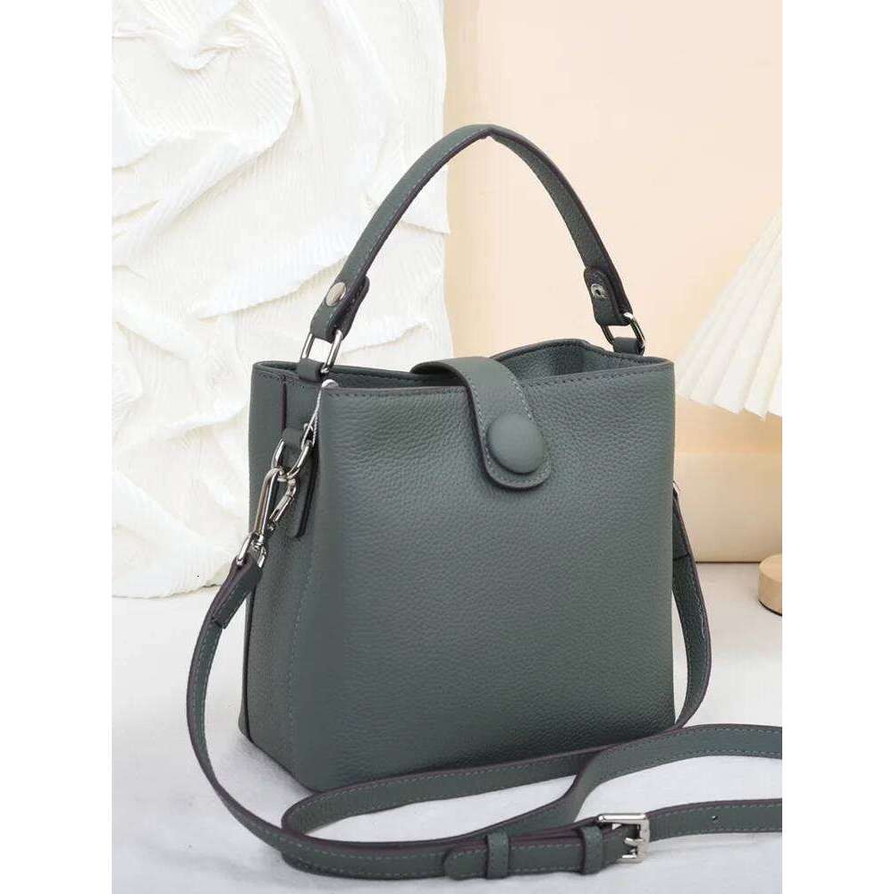 First Layer Cowhide Women Crossbody 2025 New Bucket Bag Genuine Leather Design Shoulder Bag Small Handbag