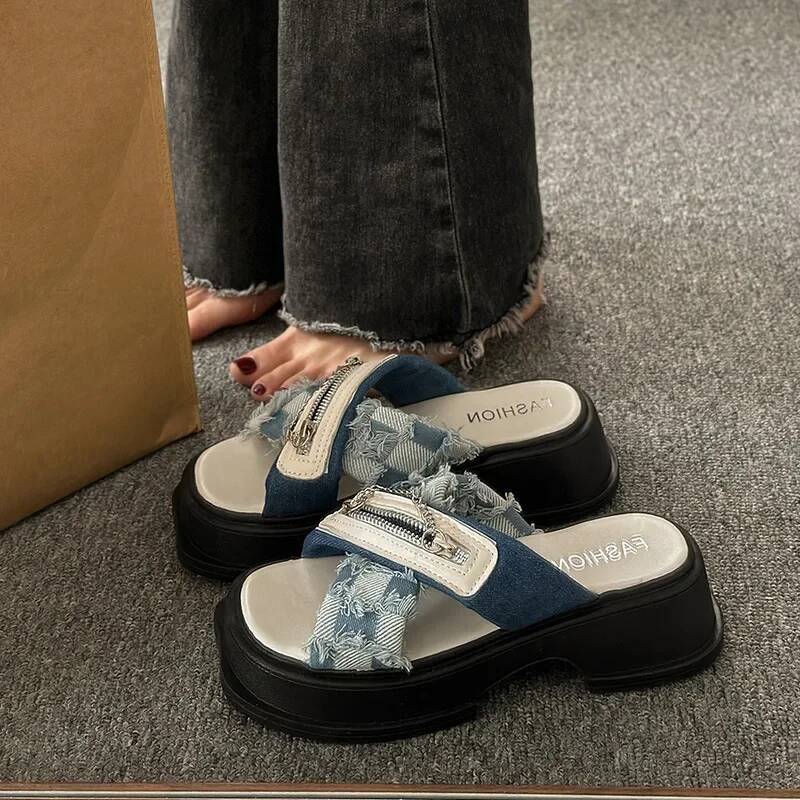 Ddmyoutdoor Thick Soled Slippers For Women Summer Chain Denim Chunky Heel Fashion Cross Open Toe Outdoor Beach Woman Walking Slides Shoes outdoor shoe
