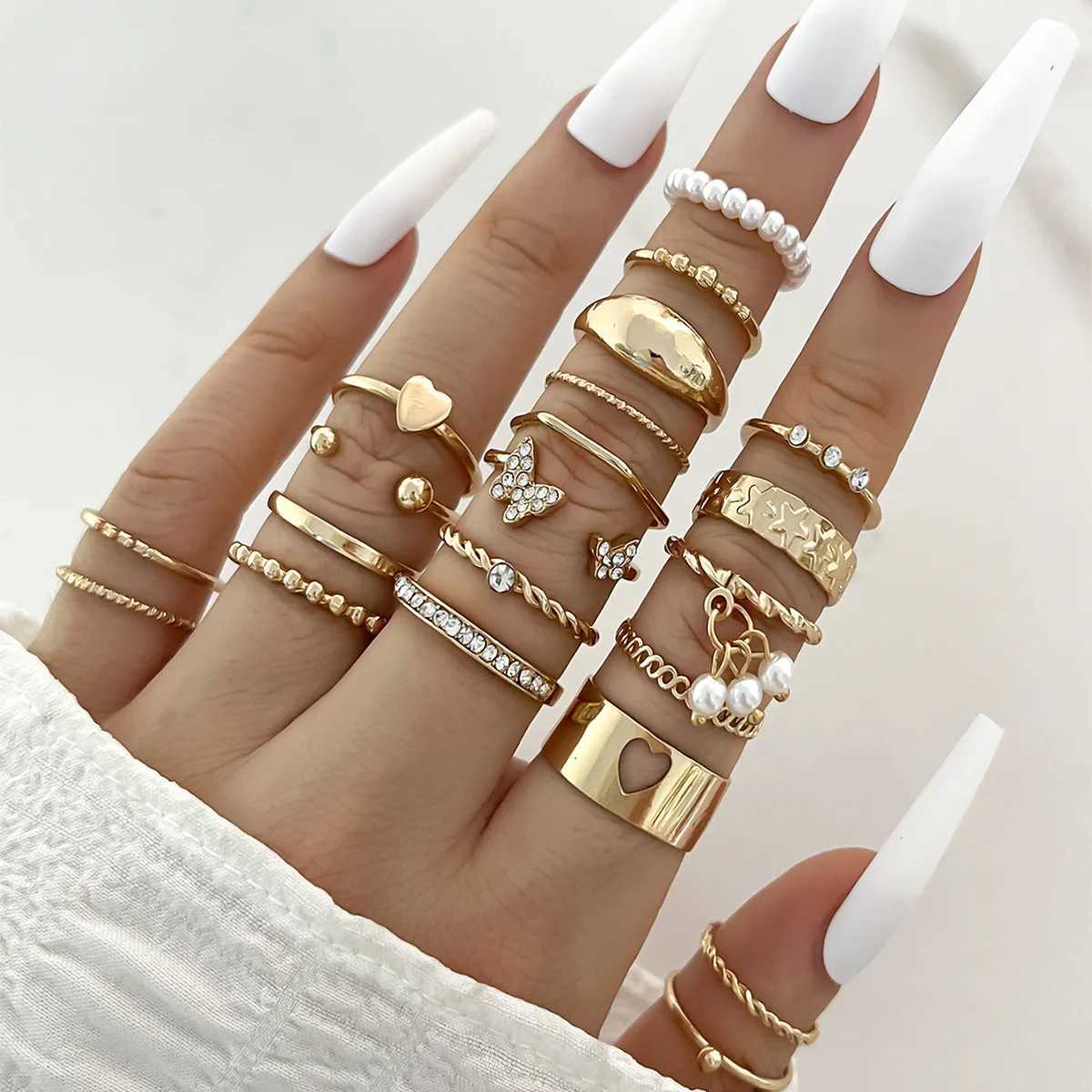 21Pcs Gold Color Heart Rings Set Women Vintage Cross Butterfly Pearl Geometric Hollow Ring Fashion Wedding Party Festival Gifts W250606