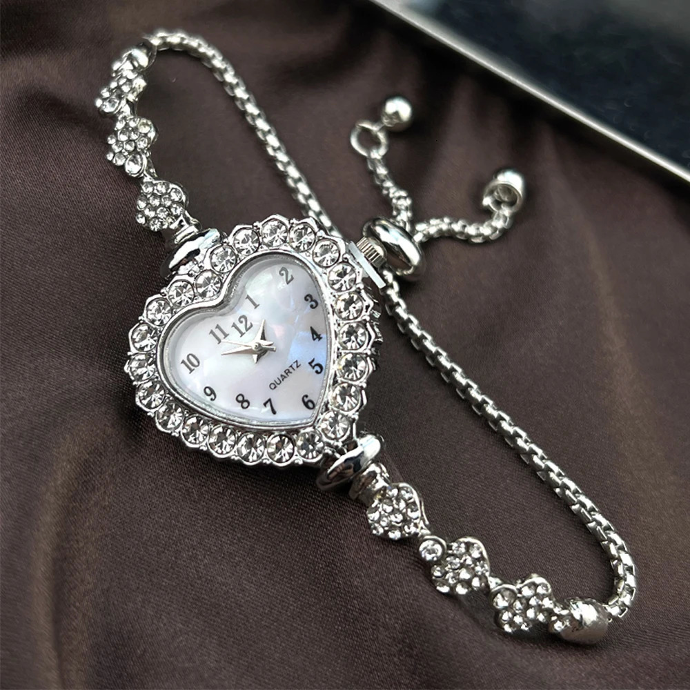 Fashion Heart-shaped Ribbon-Strap Diamond-Studded Flower Watch for Women with Adjustable Bracelet 250606
