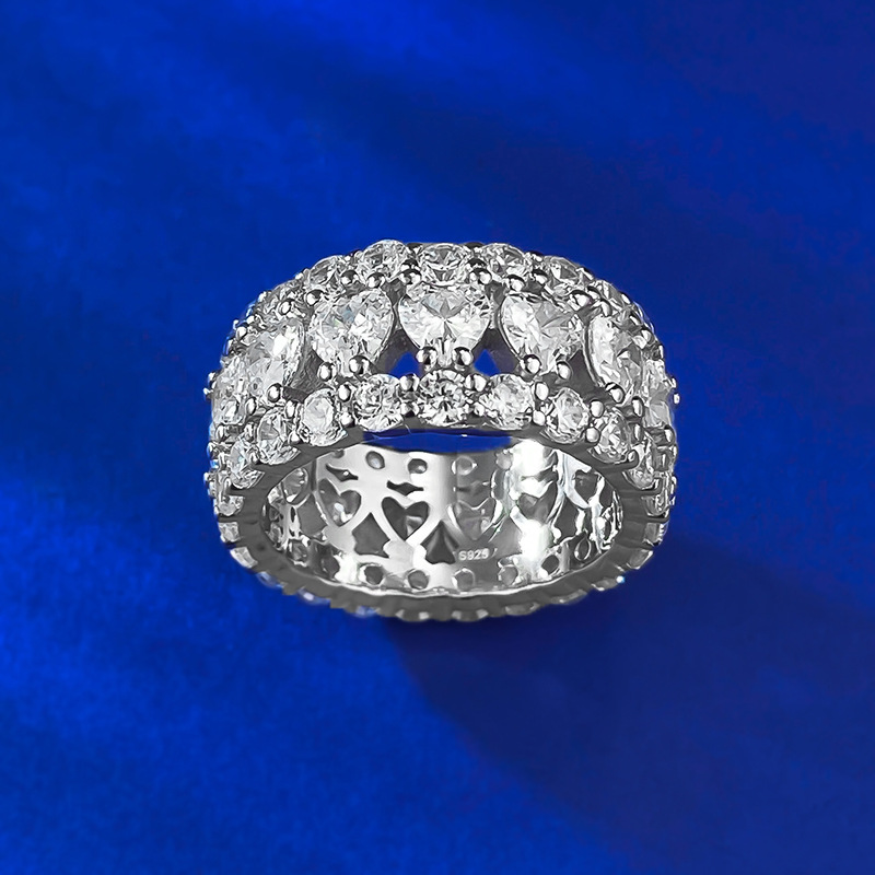 Choucong Brand Sparkling Top Sell Wedding Rings Gorgeous Luxury Jewelry Full Stack Heart Shape White Lab Moissanite Diamond Eternity Women Lover Ring 