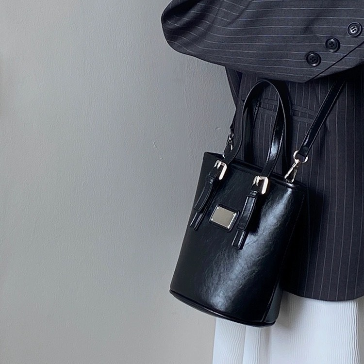 designer Bag for Women 2025 Spring Summer New Korean INS Niche Design Black Versatile Bucket Handbag Shoulder Crossbody Bag