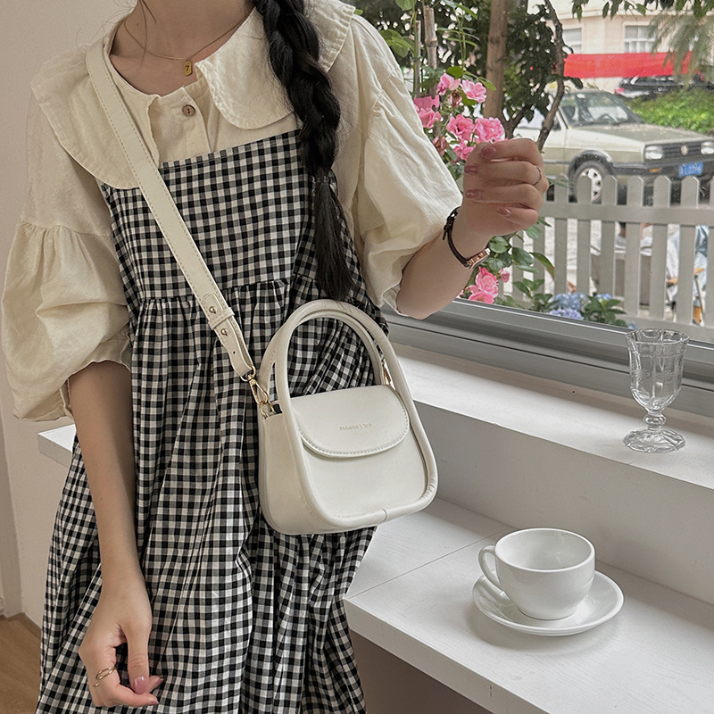 designer Versatile Ins Style Crossbody Bag for Women 2025 New Trendy Fashion Niche Shoulder Handbag Wedding Banquet Bag Red Bag