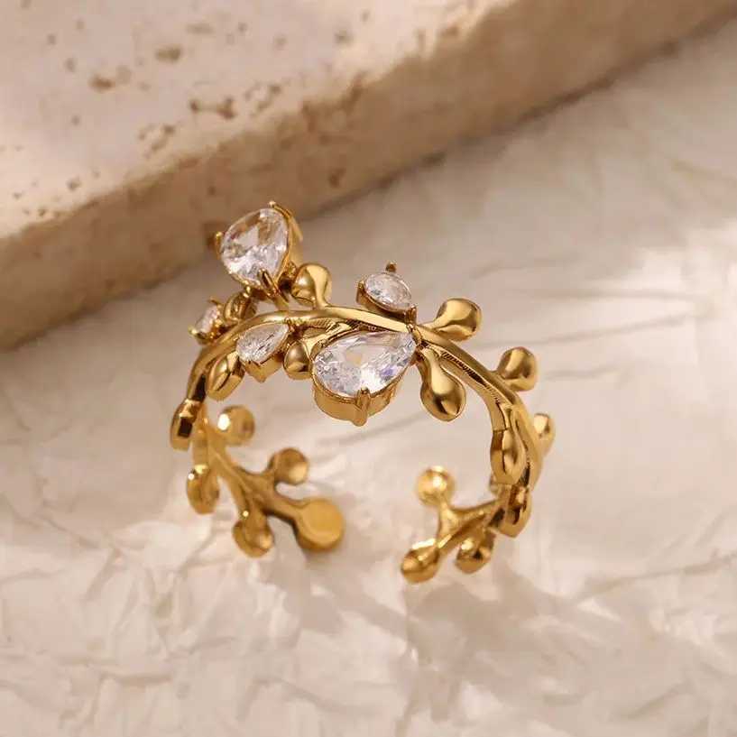 Fashion Zircon Leaves Rings For Women Gold Color Stainless Steel Leaves Ring Couple Wedding Minimalist Jewelry anillos mujer W250606
