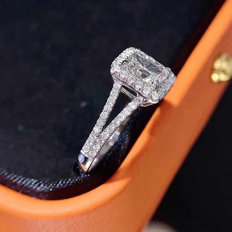 925 Sterling Silver Fashion Female Engagement Ring Shiny Cubic Zirconia Finger Jewelry Trendy Bridal Wedding Band Accessories XJ250606