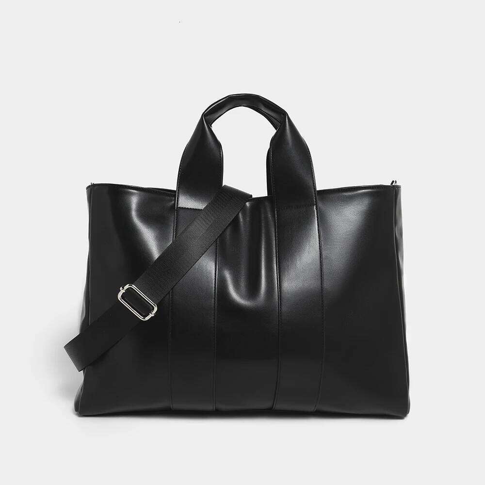 Hot Selling Women's Multi-Functional Commuting Handbag Designer Large Capacity Commuter New Niche Fashion Hand-Held Shoulder Bag Designer Bags