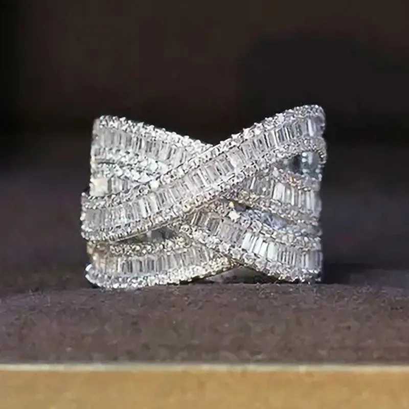 925 Sterling Silver Cross Rings Full Bling Iced Out Cubic Zirconia Gorgeous Wedding Band Accessories for Women Party Jewelry XJ250606