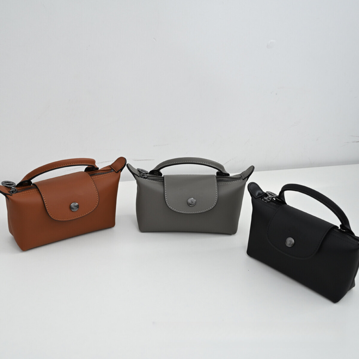 quality Brand High Quality New Style Free Delivery Designer Bag Maca Leather Store High-Quality Top Layer Cowhide Mini Dumpling Bag New Free Delivery 