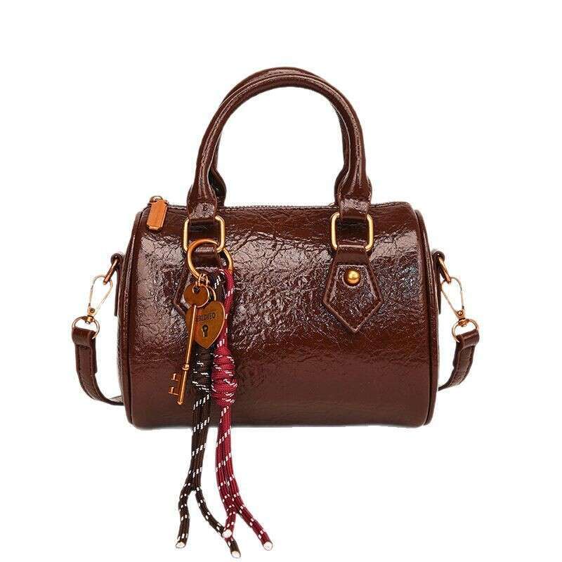 Oil Leather Crossbody for Women New Fashion Commuter Versatile Women's Niche Design Handbag Shoulder Bag