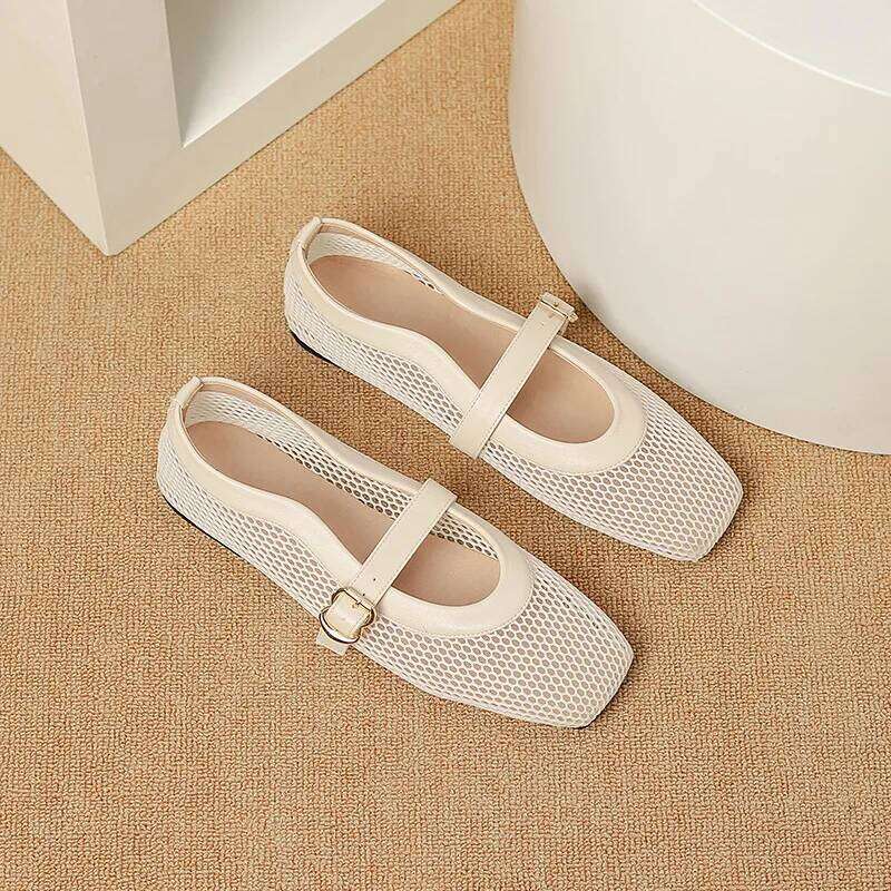 2025 women Summer brands MS Hollow Sandals Women Flats Shallow New Beach Shoes Comfort Retro Female Flat shoes