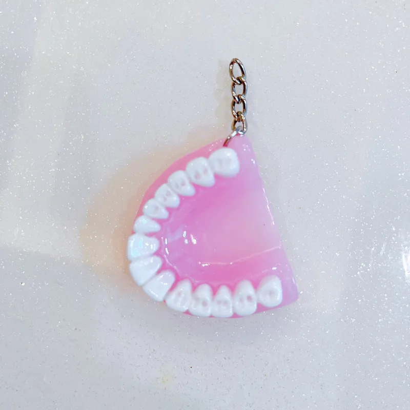 Teeth KeyChain Creative Simulation of Denture Key Chain Car For Women Man Resin KeyRing with Pendant Gifts Wholesale K5188 250606