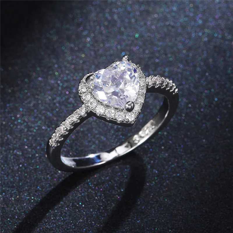 925 Sterling Silver Heart Ring for Women Exquisite Fashion Inlaid White Zircon Stones Wedding Ring Engagement Jewelry XJ250606