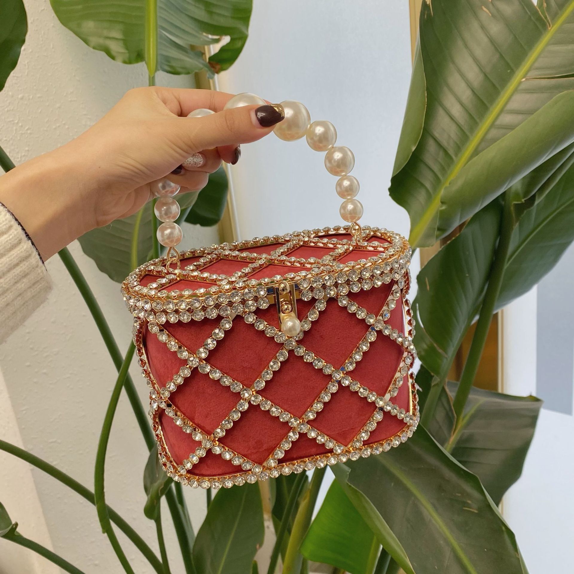Top High Quality New Style Hollow Shiny Handmade Inlaid Pearl Diamond Bag Evening Rhinestone Birdcage Basket Clutch Crossbody Bag New Free Delivery De