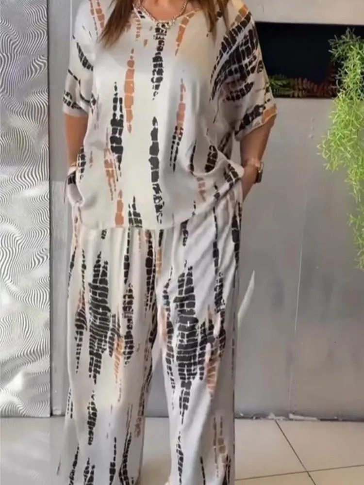 Summer Casual Vintage Printed V-neck Short Sleeve top Wide Leg Pants Suit Women Fashion Two Piece Set Comfortable Outfits 250605