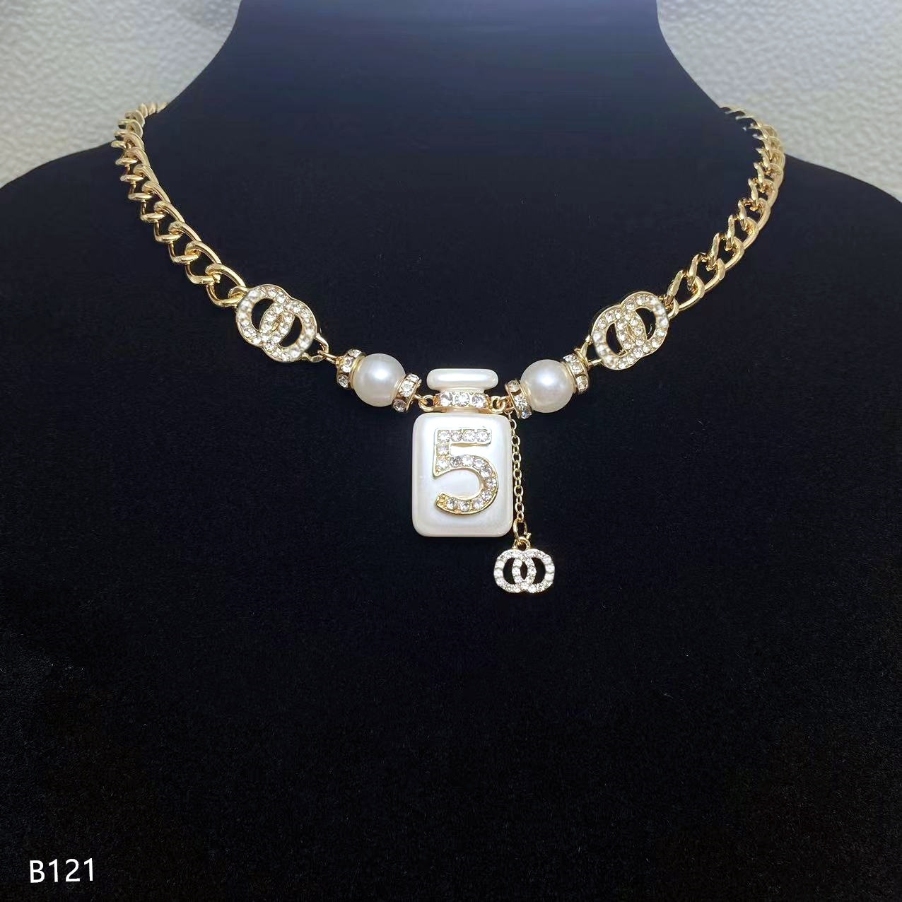 Designer Necklace Choker Chain Luxury 18K Gold Plated Letter Pendant Necklaces Women Jewelry Accessories Couple Gift