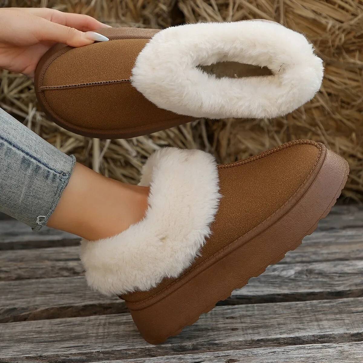 Ddmyoutdoor New Thick Sole Sheepskin Wool Anti Slip Snow Fashion Mini Warm Thickened Women S Boots Outdoor Shoes