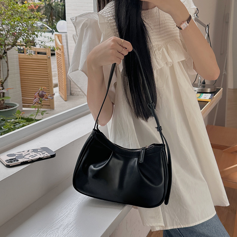 designer Korean Style High-End Single Shoulder Crossbody Bag for Women 2025 New Ins Pleated Cloud Dumpling Baguette Underarm Bag