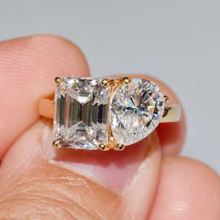 Custom Luxury Jewelry 18K Yellow Gold 3ct Emerald Cut VVS Moissanite Diamond Rings Moissanite Loose Engagement Women Men Ring