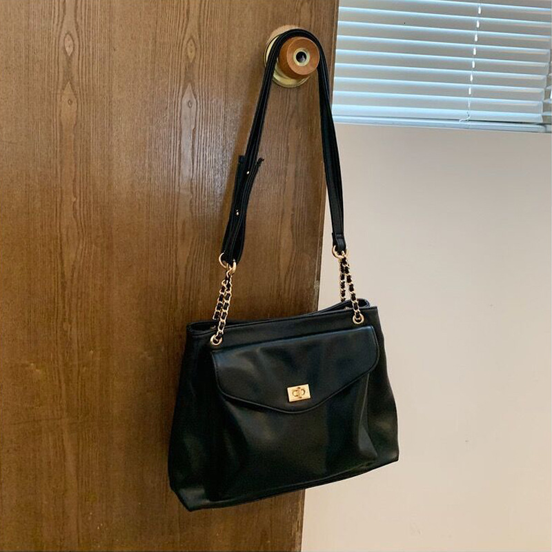 designer Women's Bag Autumn Winter New Korean Fashion Large Capacity Shoulder Tote Bag Ins Retro Versatile Crossbody Large Bag Trend