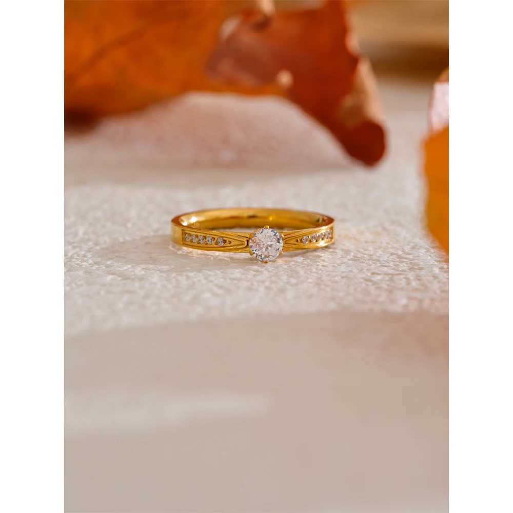 Yhpup 6789# Fashion Stainless Steel Bling Cubic Zirconia CNC Wedding Style Chic Ring 18K Gold Color Plated Finger Jewelry Gift W250606