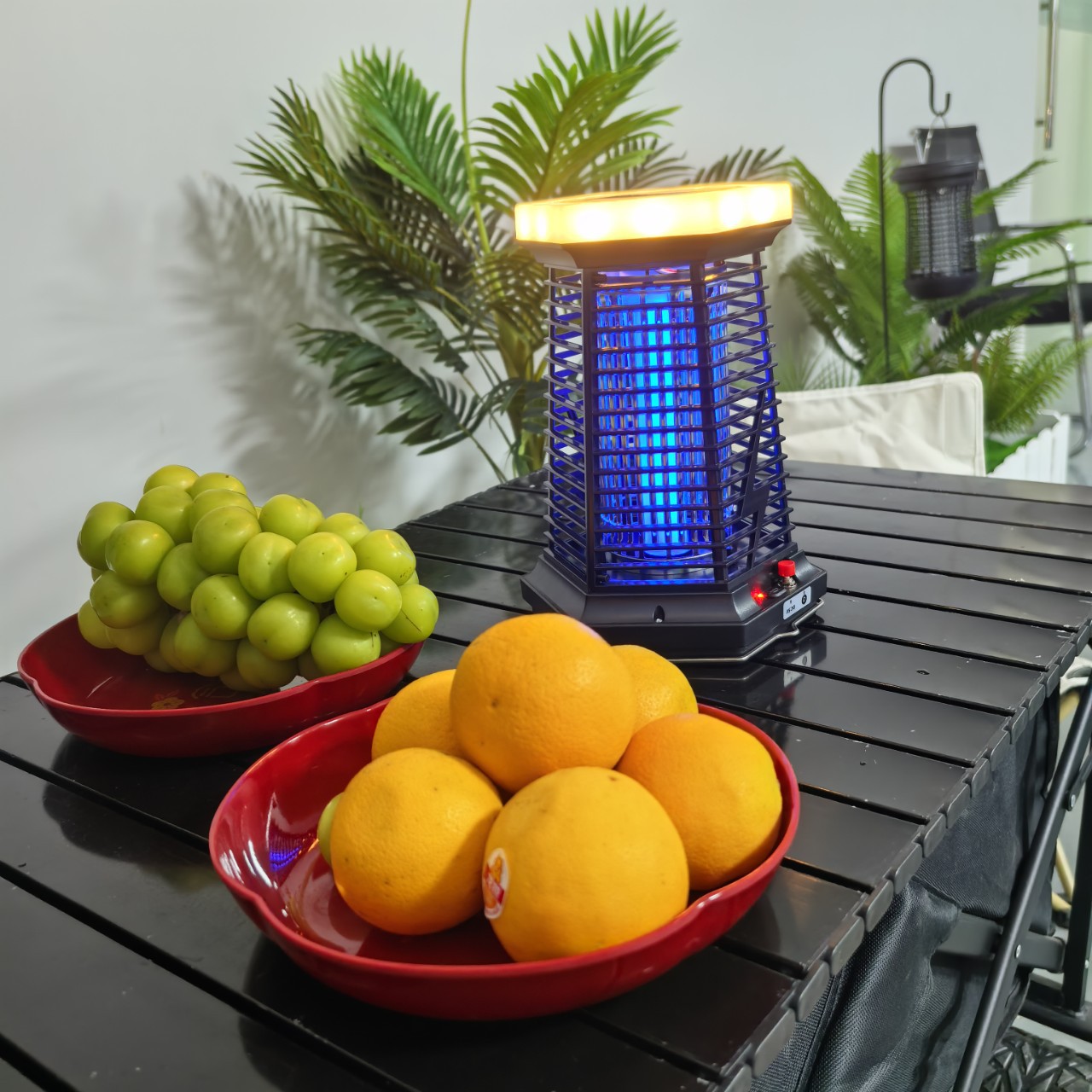 Lingtuo's new solar mosquito killer light + camping light + lawn light 3-in-1 USB charging mosquito killer mosquito trap light