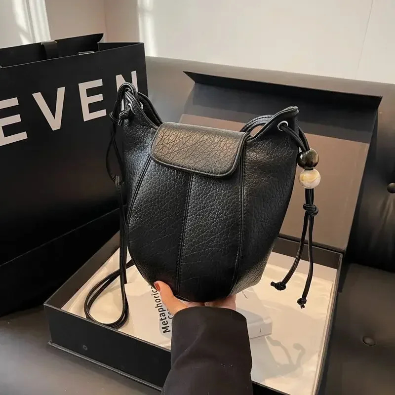 Leather womens bag first layer cowhide shell bag candy color mobile phone fashion all shoulder crossbody bag 250606