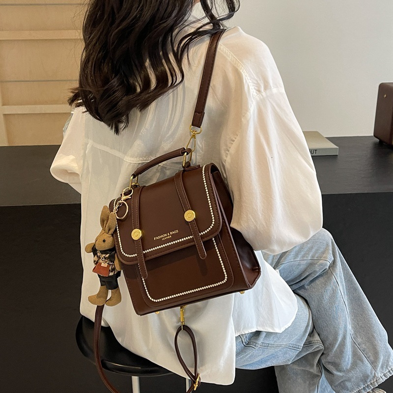 designer French Style Niche Retro Textured Handbag for Women New Student Class Backpack 2025 Spring Crossbody Bag