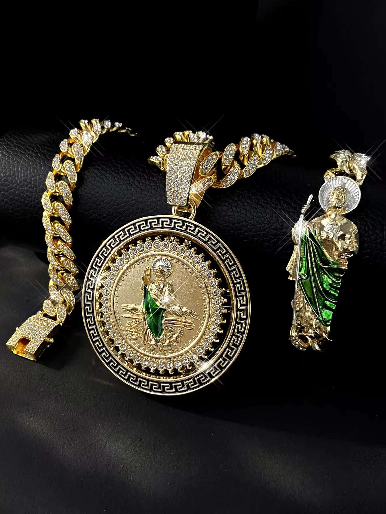 Hip Hop Cuban Link Chain Necklace with Saint Jude Pendant and Bracelet Fashion Rotatable Jewelry Set Party and Daily Decor