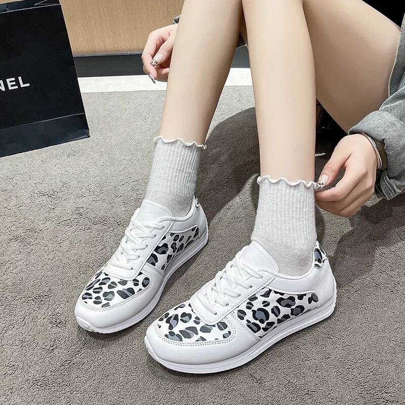 Ddmyoutdoor Ladies Spring Fashion Leopard Print New Casual Single Shoe With Soft Sole And Lace Up Outdoor Hiking Breathable Sneakers Shoes Outdoor Sho