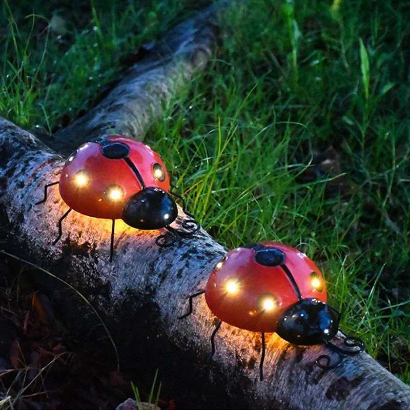 Solar Lights Outdoor Waterproof Ladybird Simulation Animal Garden Hanging LED Solar Lamp Garden Lawn Tree Landscape DecorationXJ250606