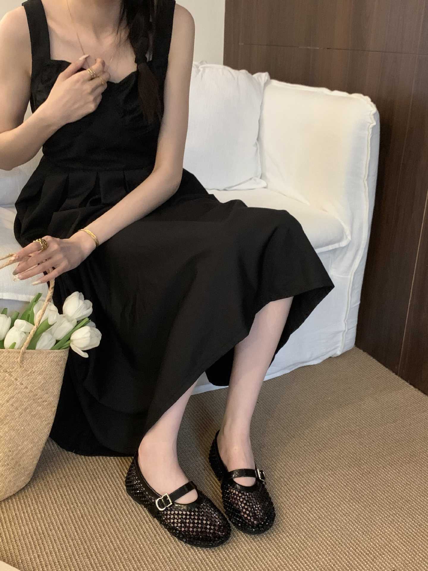 Comfortable New Full Diamond Hollow Fishnet Shoes Design Sense Round Toe One Strap Flat Sandals Women