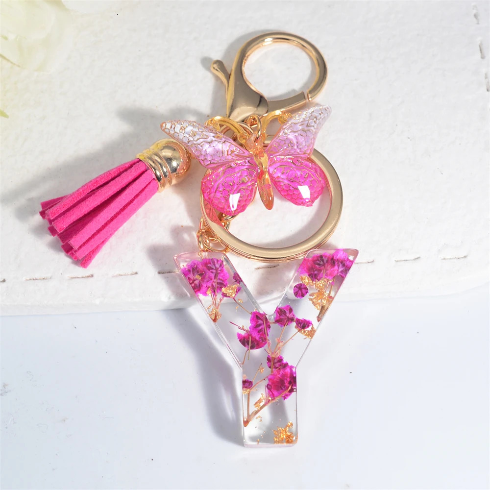Exquisite Pink Dry Flower Resin 26 Initial Keychain Butterfly Tassel Pendant A to Z Keyring for Women Valentines Day Gift 250606